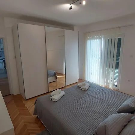 Mariela, Apartament *