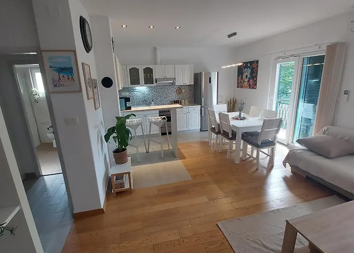 Mariela, Μούρτερ